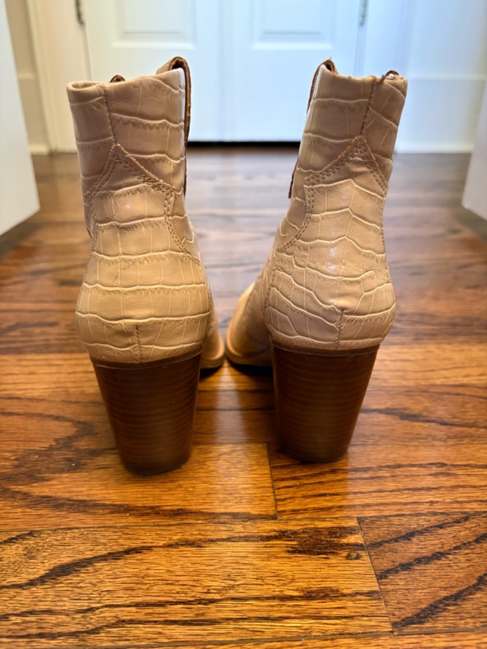 Women’s Cream/Light Beige Croc-Embossed Western Ankle Boots - Picture 3 of 5